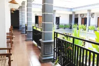 Hotel Salma Syariah Mitra RedDoorz Near Terminal Baru Kediri