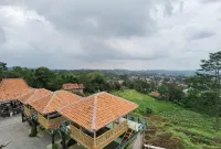 Limerr Resto & Resort Hotels in Beber