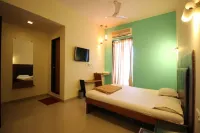 Krishna Resorts and Water Park Hôtels à : Sasunavghar