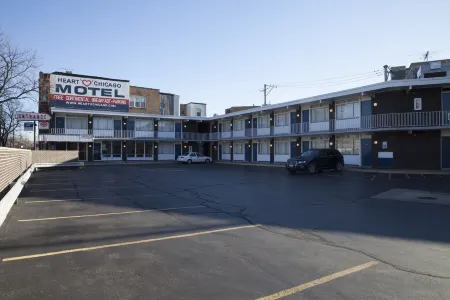 Heart O' Chicago Motel