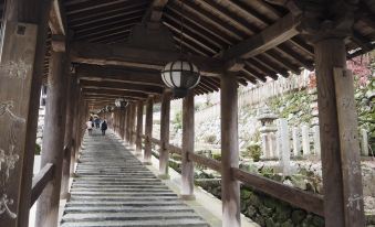 Hotel Woo (Adults Only) - Housity