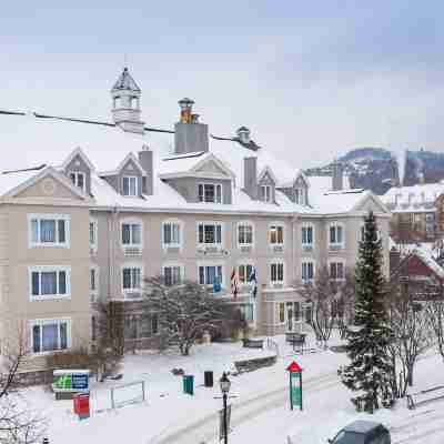 Holiday Inn Express & Suites Tremblant Hotel Exterior
