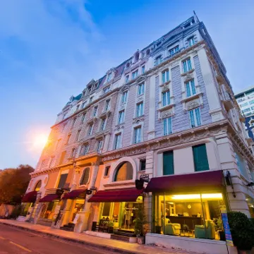 Kingston Suites Bangkok Отели рядом с достопримечательностью «Станция MRT Сукхумвит»