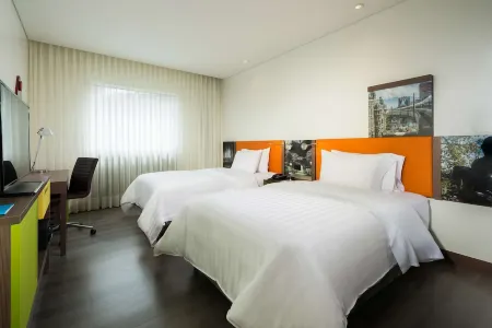 Hampton by Hilton Medellin