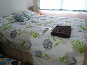 Room in Guest Room - Double with Shared Bathroom Sleeps 1-2 Located 5 Minutes from Heathrow Dsbyr