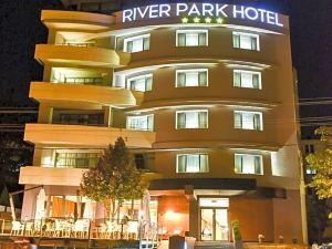 Hotel River Park