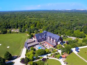 Domaine de la Foret D’Orient Hotel Restaurant Spa & Golf