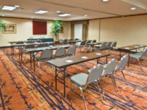 Hampton Inn Canton Hoteles en Canton