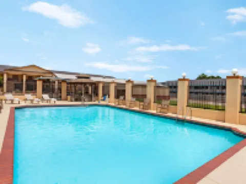 Days Inn by Wyndham Paris Hotels in Paris