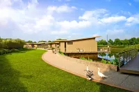 Life at Repose: Lake Villas Resort & Club Hotels in Mahesana