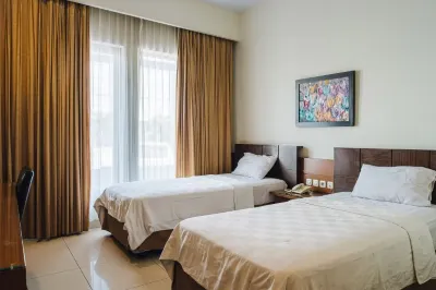 Flamboyan Hotel Tasikmalaya Các khách sạn ở Cipedes