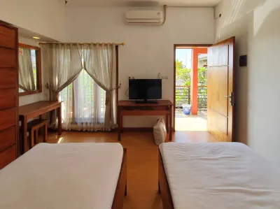 Rumah Eyang Tardjo Syariah Mitra RedDoorz Hotels in Bendosari
