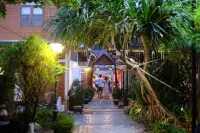 RoomQuest Amphawa Vaylasamran Ξενοδοχεία στην πόλη Amphawa