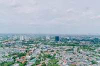 Elegant 1Br Without Living Room at Bintaro Embarcadero Suites Apartment Hotels in Pondok Aren