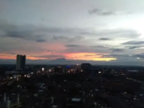 Premium Studio Room by Mareslim at Margonda Residence 5 Hotels in Depok