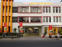 Grand Mutiara Hotel Hotels in Babakan