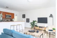 Instant Stay Ocean Drive - Condos