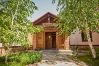 Lovchy Plyus Hotel Hotels near N2