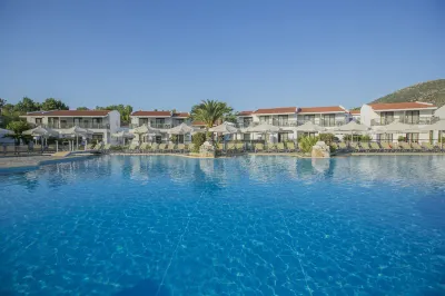 Golden Coast Hotel & Bungalows - All Inclusive