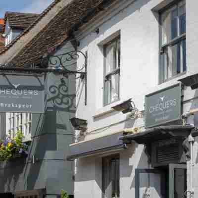 The Chequers Marlow Hotel Exterior