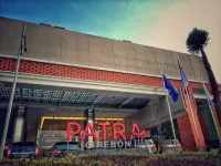 Patra Cirebon Hotel & Convention Hotel dekat Pasar Selasaan Sandang & pangan