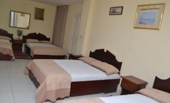 Seven Stars Hotel - Housity