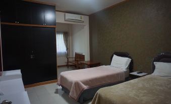 Wetsawat Place Hotel