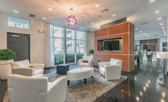 Bc 320 Channelside Luxury Apartment