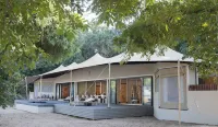 Sausage Tree Camp Hotels near Zambezi River