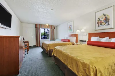 Travelodge Inn & Suites by Wyndham Anaheim on Disneyland Dr Hotels near Rte 66