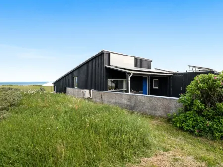 "Mirjami" - 95m from the Sea Отели в г. Lonstrup