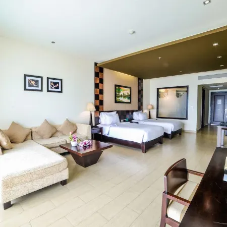 Olalani Resort & Condotel