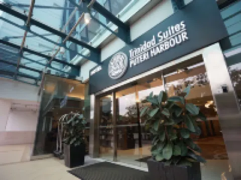 柔佛特立尼達套房酒店，Trademark Collection by 温德姆 鄰近Bangunan Dato' Jaafar Muhammad的酒店