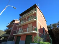 Come il Sole All'Improvviso Hotels in Moneglia