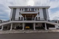 RedDoorz Plus Near Universitas Maranatha Bandung 2 Hotels in Sukajadi