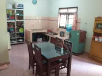 Homestay Lady Hotels in Tanjung Binga