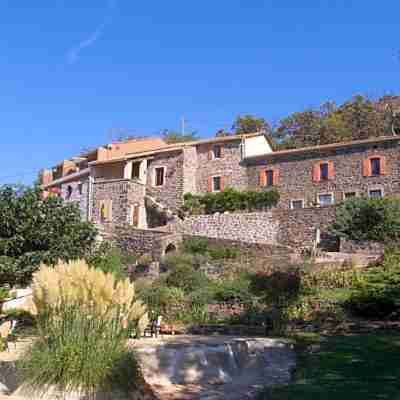 Logis Hotel-Restaurant la Mere Biquette Hotel Exterior