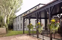 普瑞米爾鄧迪西部酒店 鄰近Birkhill Inn的酒店