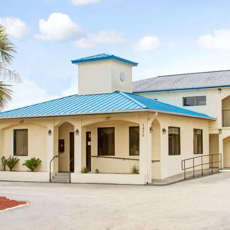 Super 8 by Wyndham Walterboro