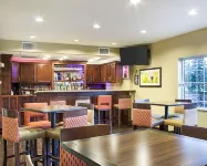 Comfort Suites - bar