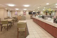 La Quinta Inn & Suites by Wyndham Warwick Providence Airport - Desayuno