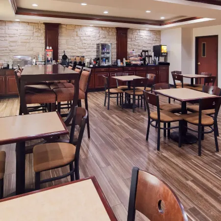 Best Western Granbury Inn Suites