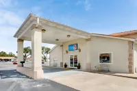 Motel 6 Hinesville, GA - 2-Star