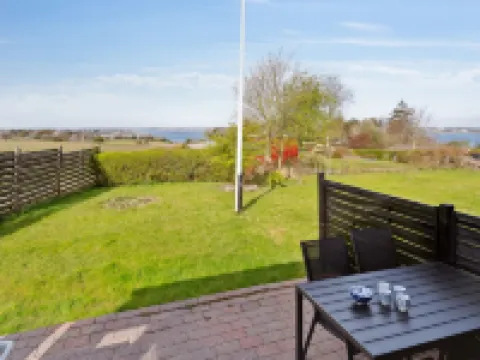 "Susia" - 200m from the Sea