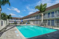 Motel 6 Lost Hills, CA