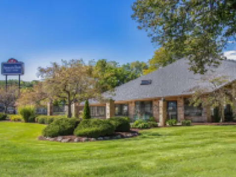 AmericInn by Wyndham Delafield Hotels in Delafield