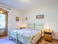 Montereggi Hotels in Capraia e Limite