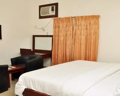 Helena Haven Hotels Hotels near White street
