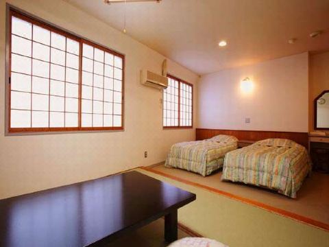 료칸 유바라 온센 프티 호텔 내부