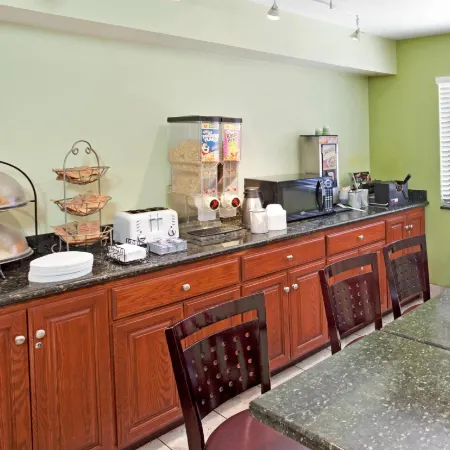 Travelodge by Wyndham Banning CA Near Casino/Outlet Mall